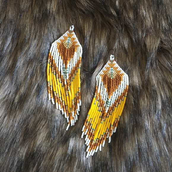 HANDMADE Seedbead earrings - Picture 1 of 2